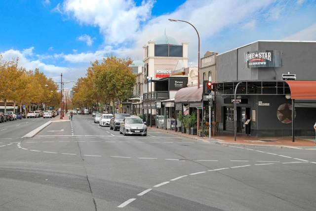 ����Ŵ���Ƭ